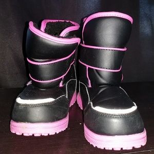 Girls snow boots